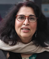 Head shot of Dr. Urvashi Sahni facing the camera