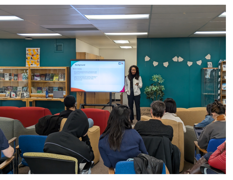 Image of Professor Jennifer Danquah Presenting her research findings