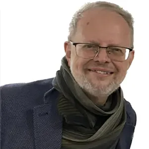 Headshot of Stephen Bahry.